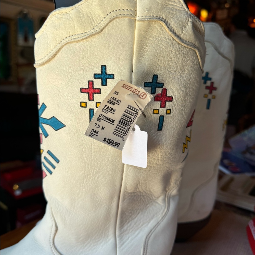 Women's White leather vintage Aztec south western Cowboy Boots size 7.5